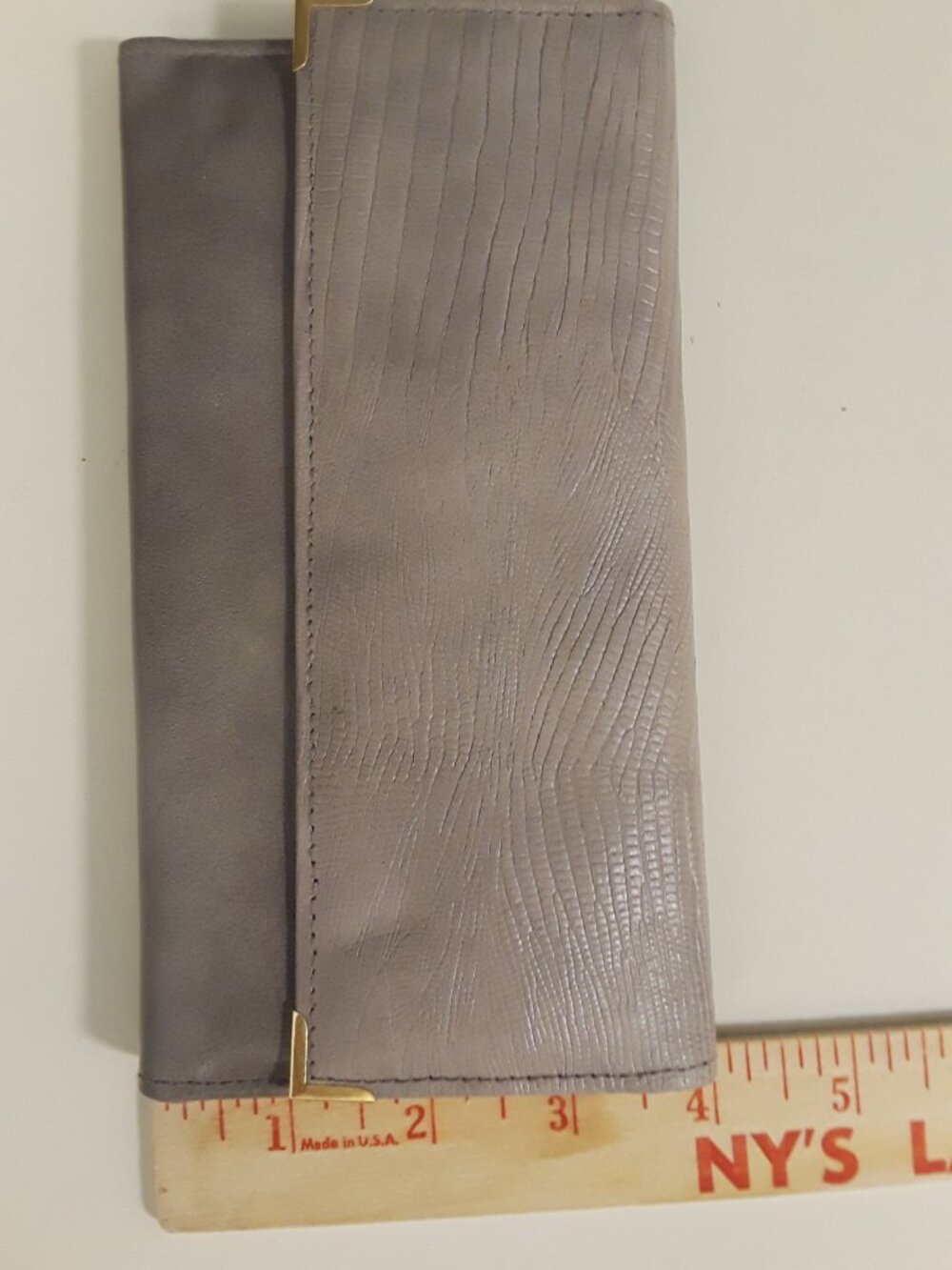 Prince Gardner Leather Checkbook Wallet with snap closure, zipper coin closure - Picture 9 of 11